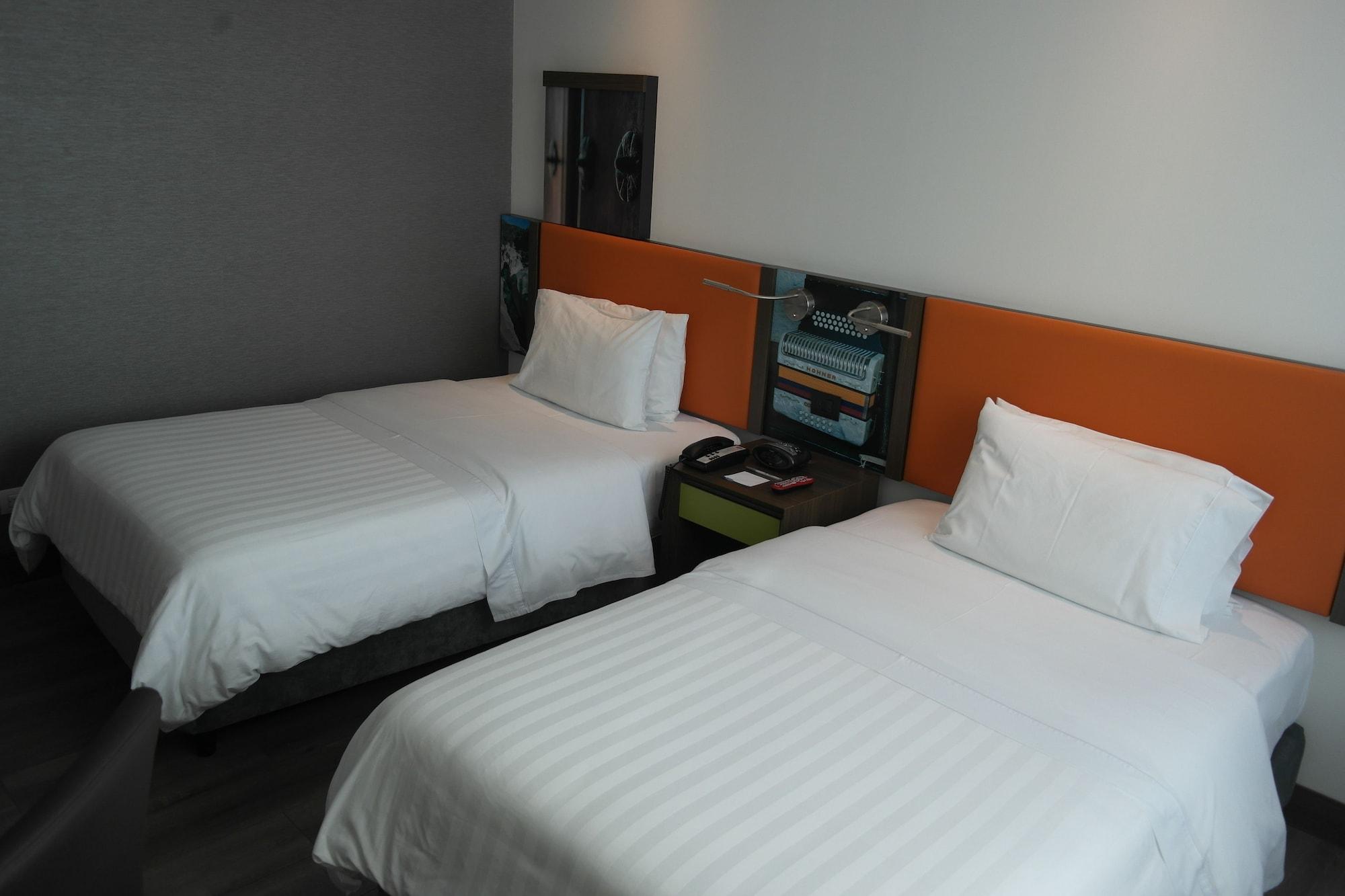 Hampton By Hilton Barranquilla Hotel Exterior photo