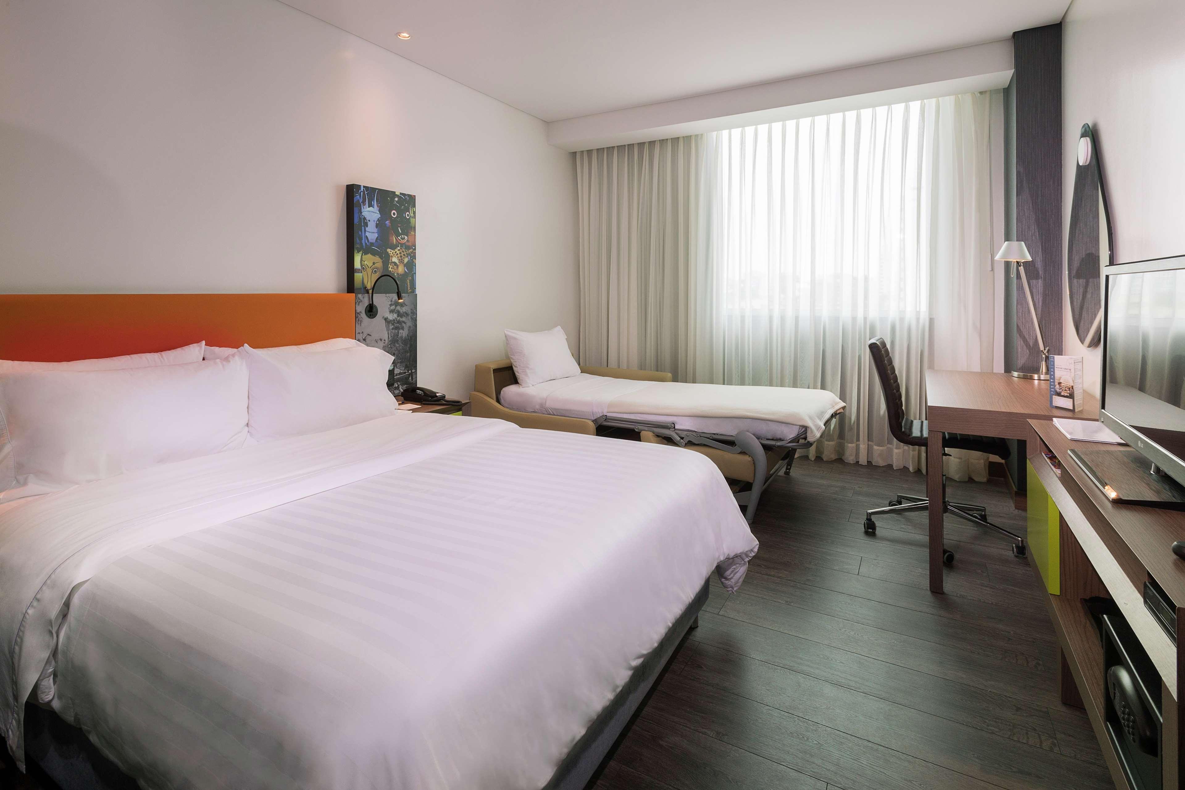 Hampton By Hilton Barranquilla Hotel Exterior photo
